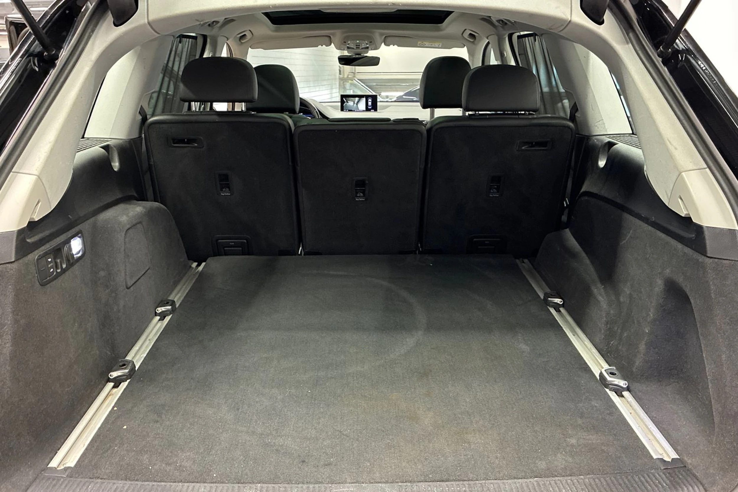 musta Audi Q7 2018 kuva 26.