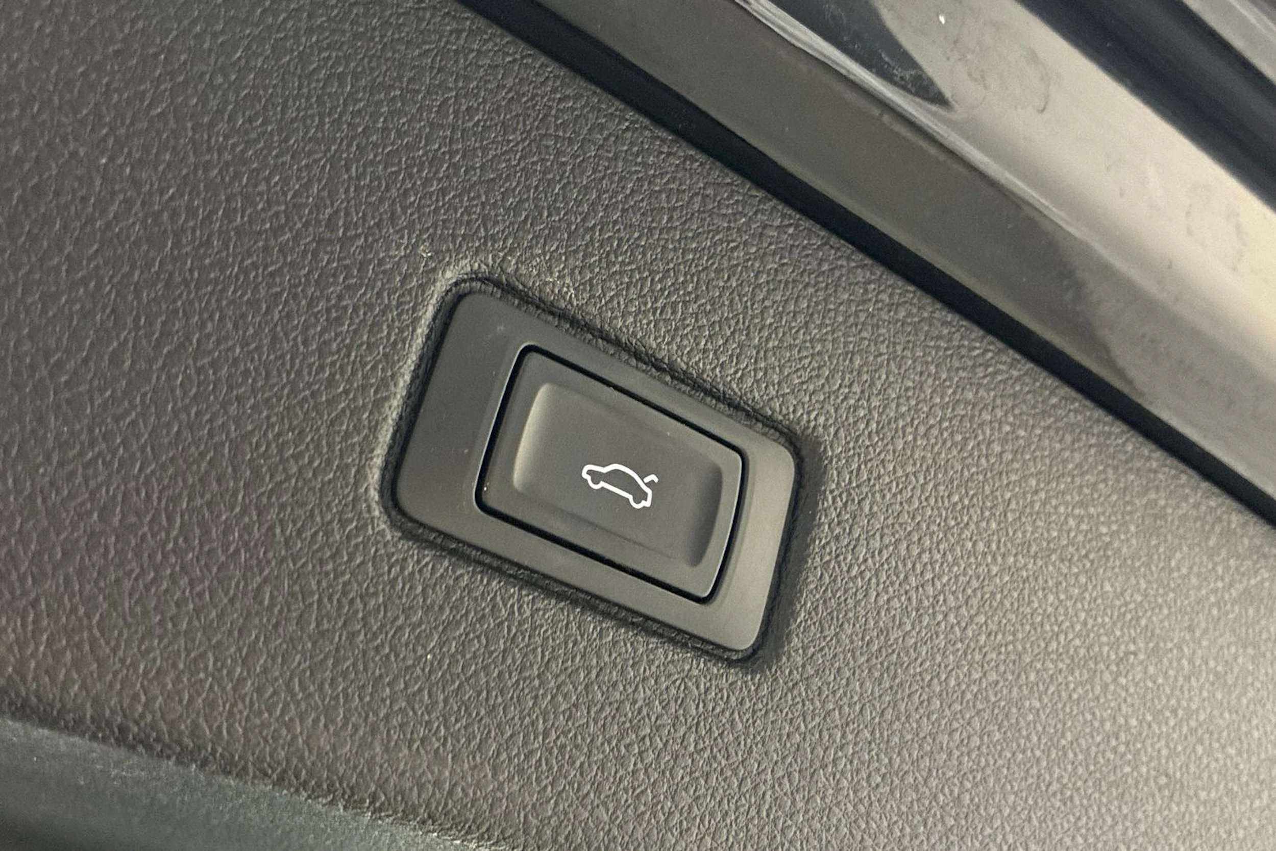 musta Audi Q7 2018 kuva 30.
