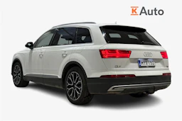 valkoinen Audi Q7 2017 kuva 3.