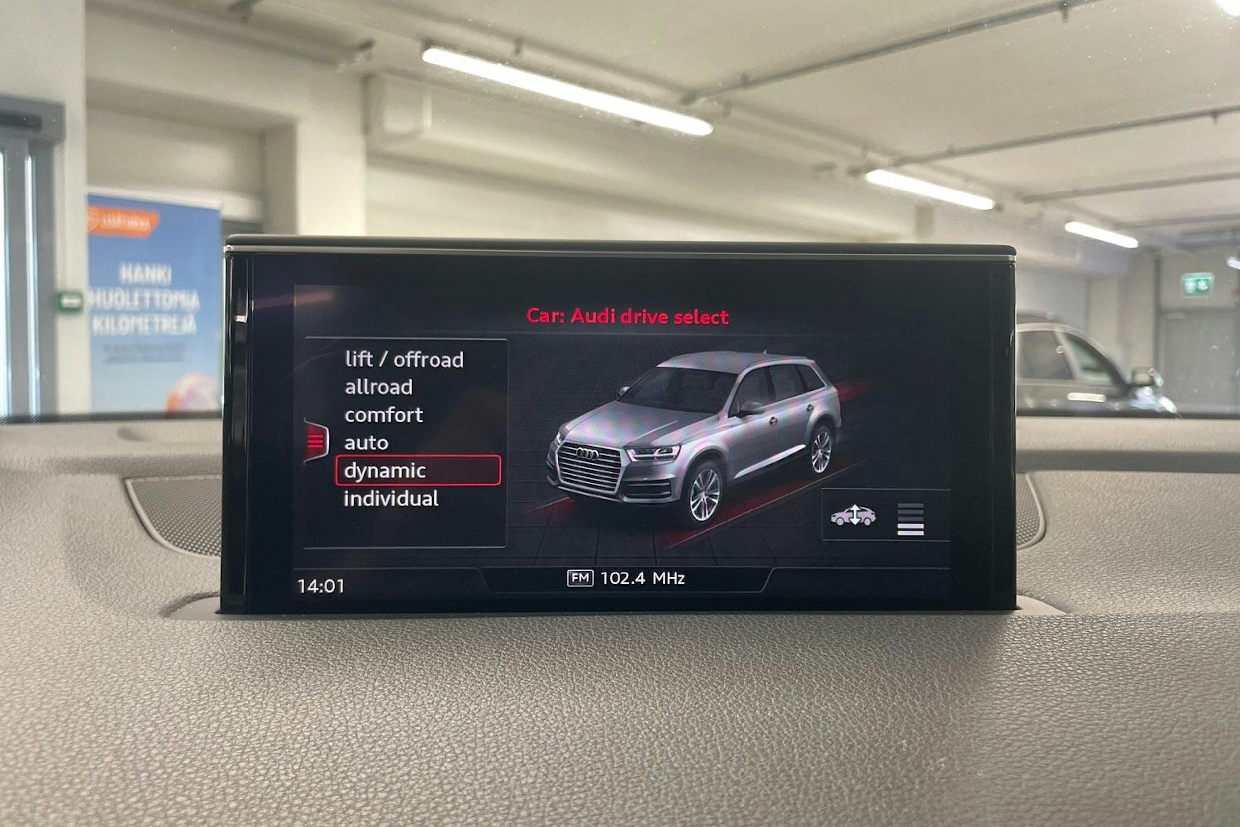 Hopea Audi Q7 2017 kuva 27.