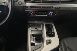 Hopea Audi Q7 2017 kuva 28.