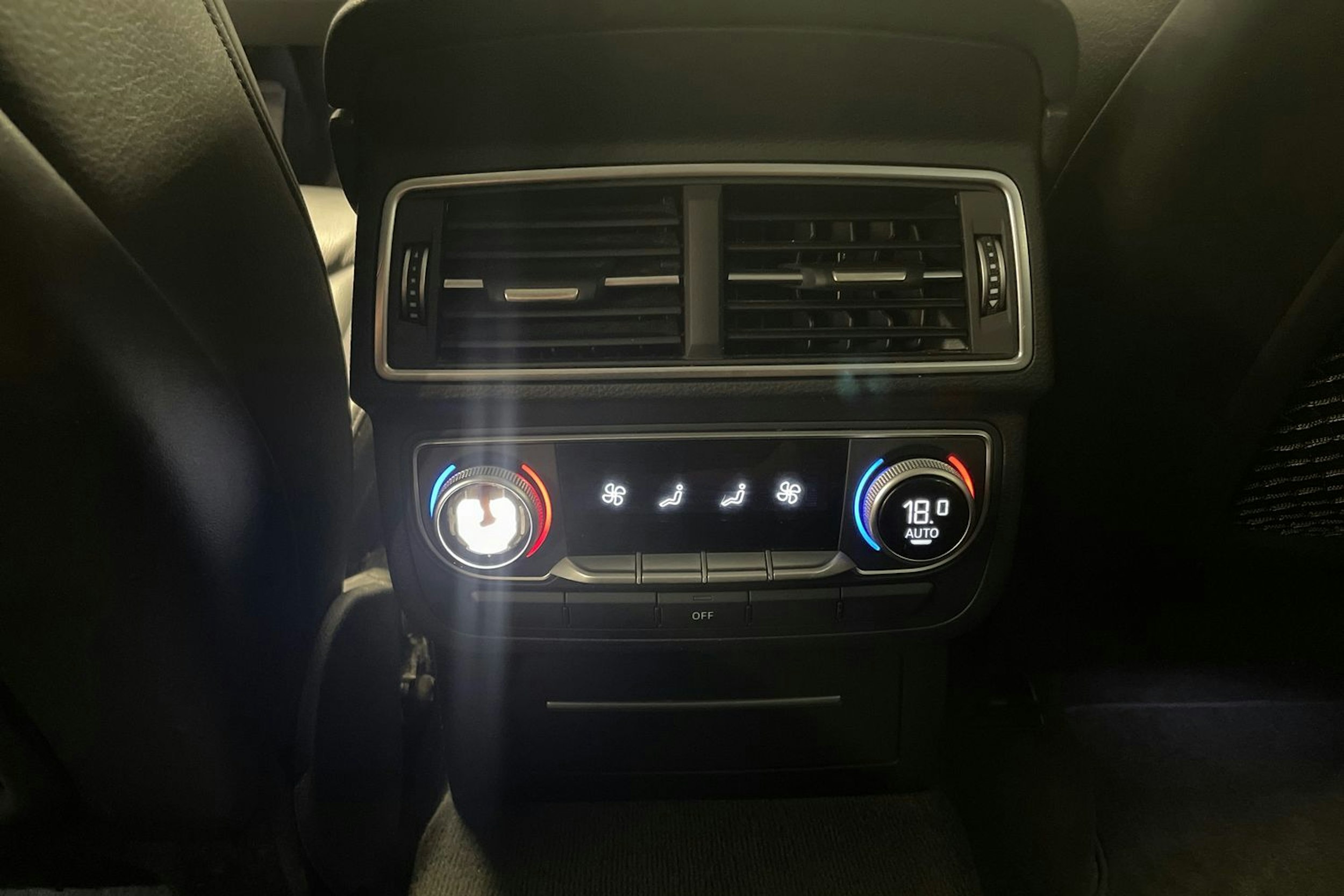 Hopea Audi Q7 2017 kuva 29.