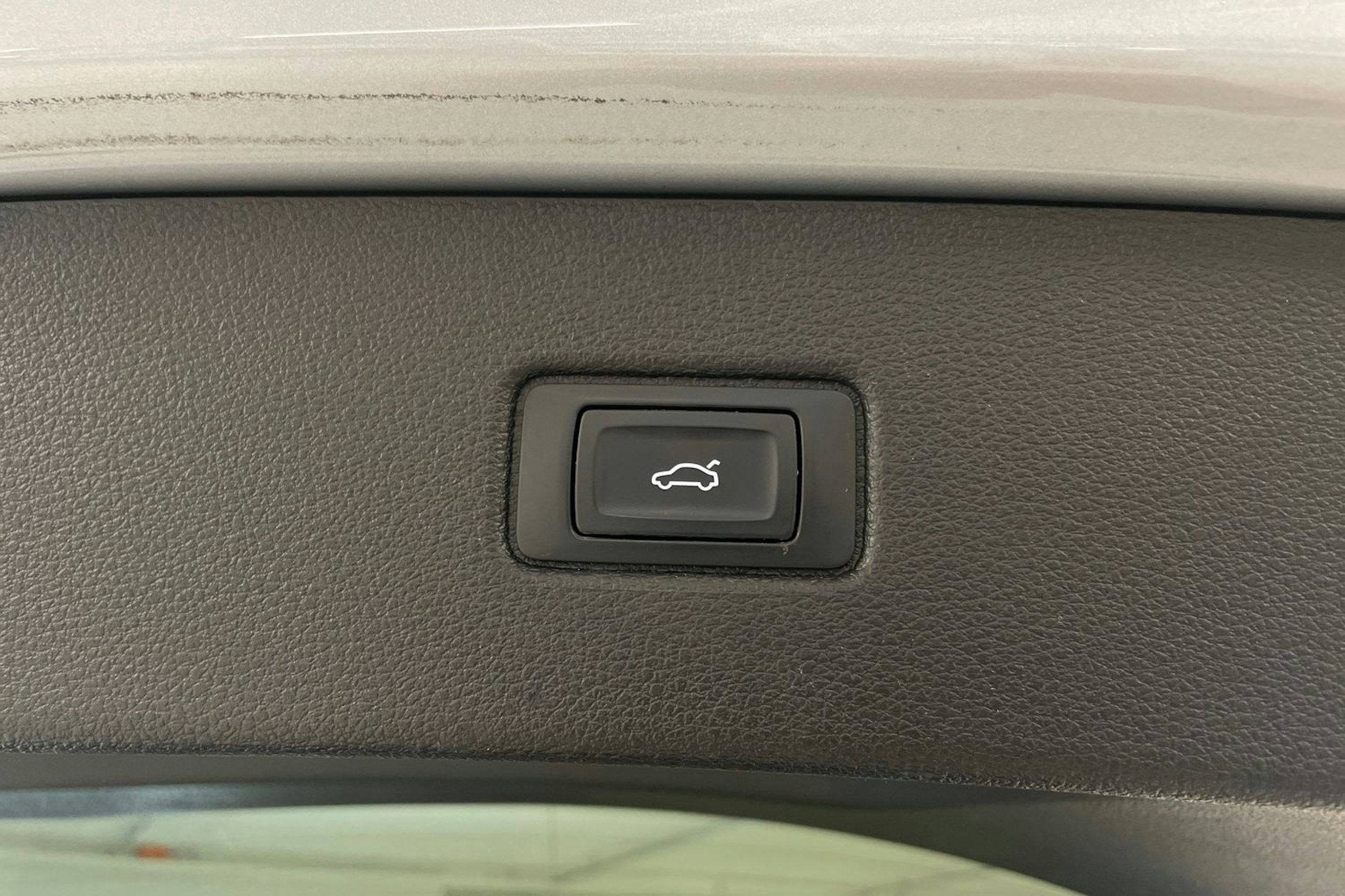 Hopea Audi Q7 2017 kuva 32.