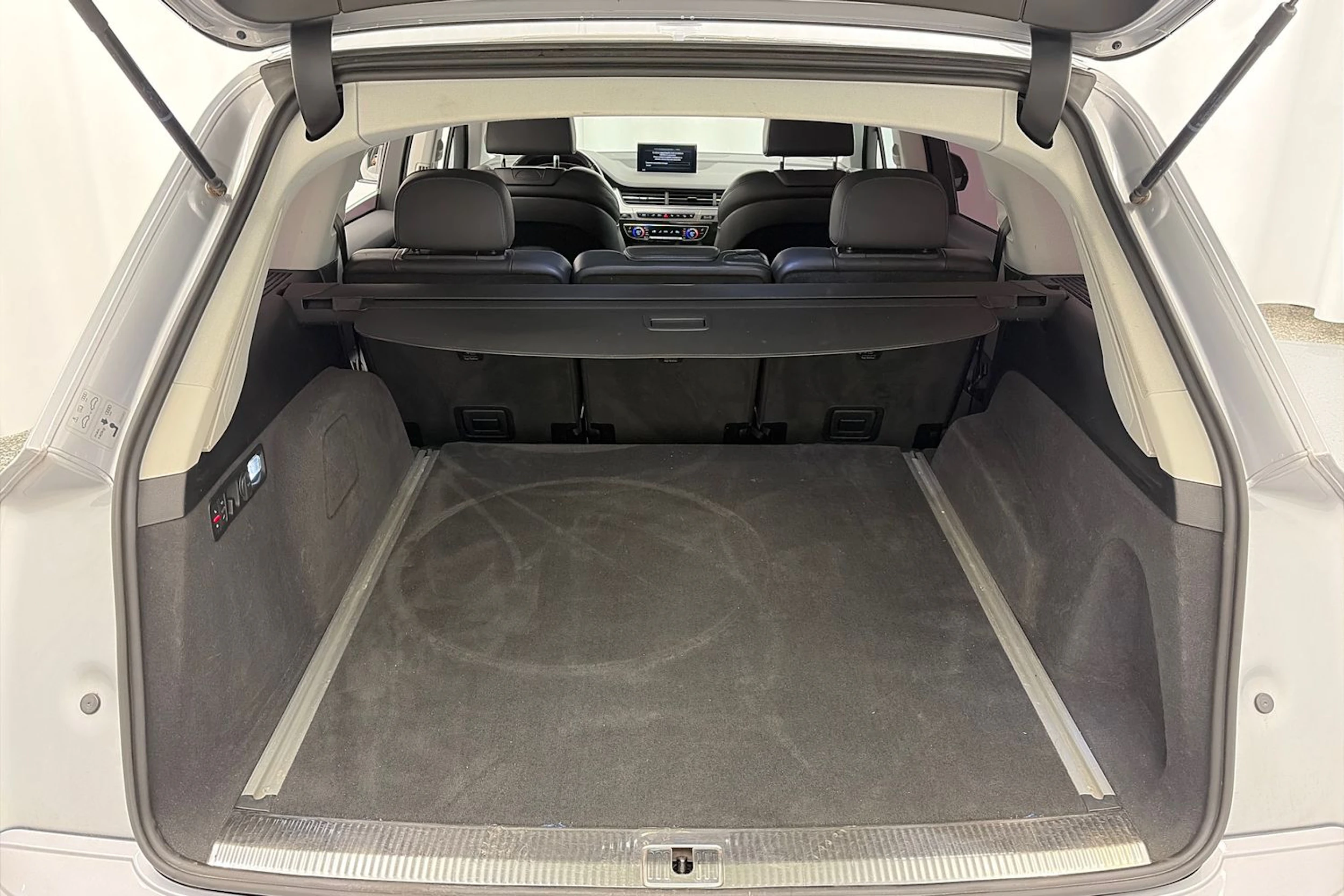 Hopea Audi Q7 2017 kuva 11.
