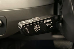 harmaa Audi Q7 2017 kuva 12.