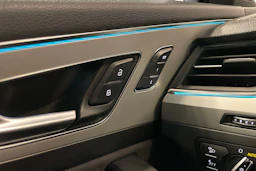 harmaa Audi Q7 2017 kuva 14.
