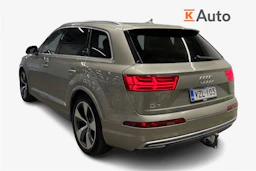 ruskea (beige) Audi Q7 2017 kuva 2.