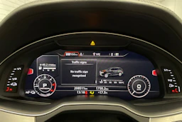 ruskea (beige) Audi Q7 2017 kuva 14.