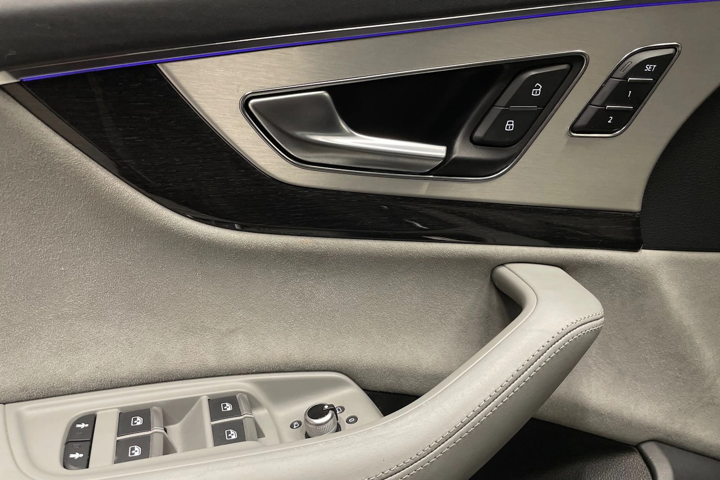 ruskea (beige) Audi Q7 2017 kuva 23.