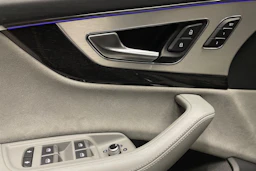 ruskea (beige) Audi Q7 2017 kuva 23.