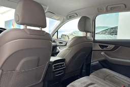 valkoinen Audi Q7 2017 kuva 12.