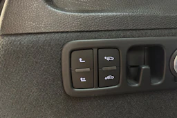 valkoinen Audi Q7 2017 kuva 17.