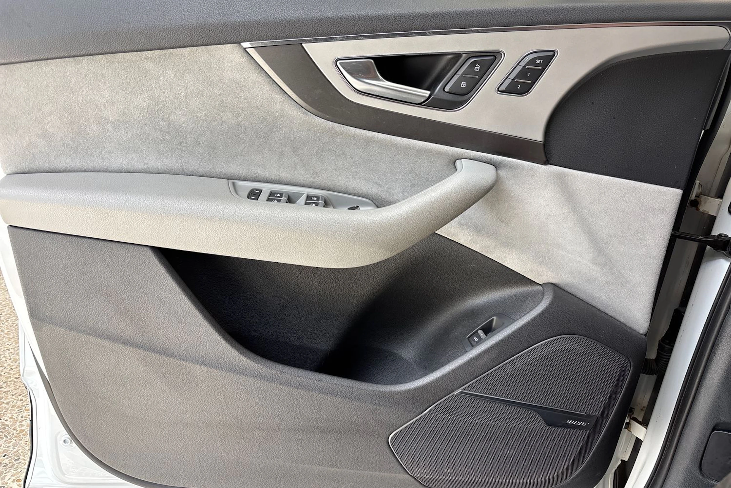 valkoinen Audi Q7 2017 kuva 18.
