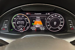 valkoinen Audi Q7 2017 kuva 22.