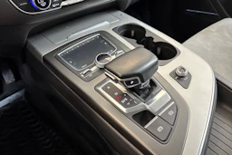 valkoinen Audi Q7 2017 kuva 28.