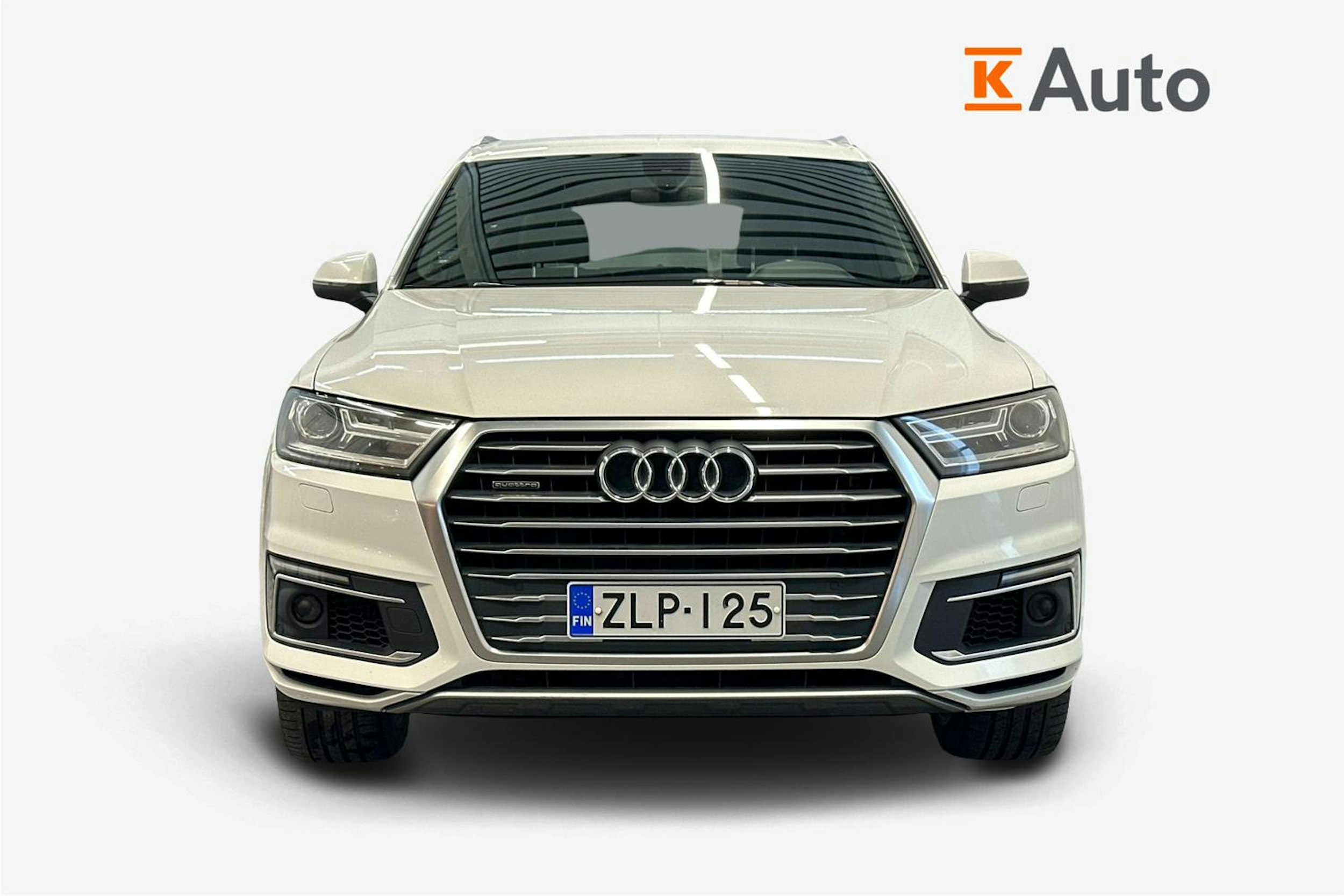 valkoinen Audi Q7 2017 kuva 4.