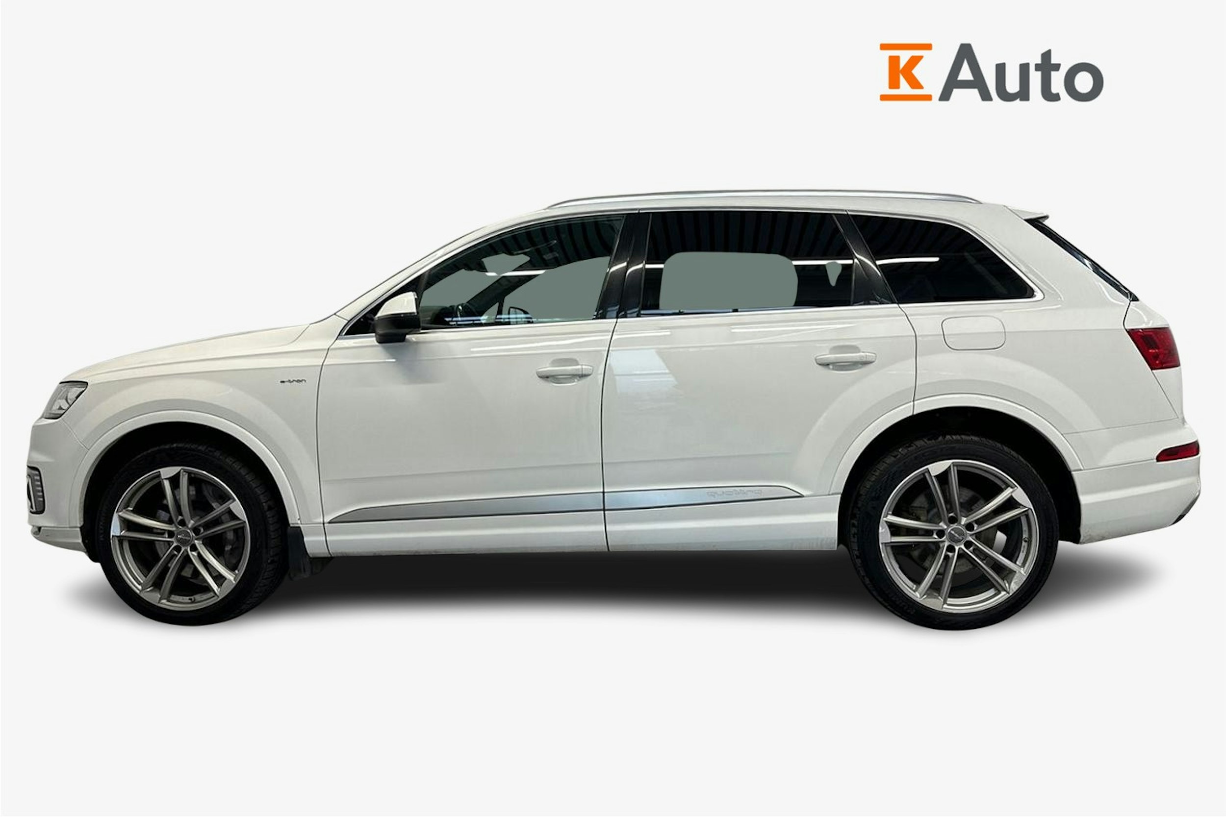 valkoinen Audi Q7 2017 kuva 5.