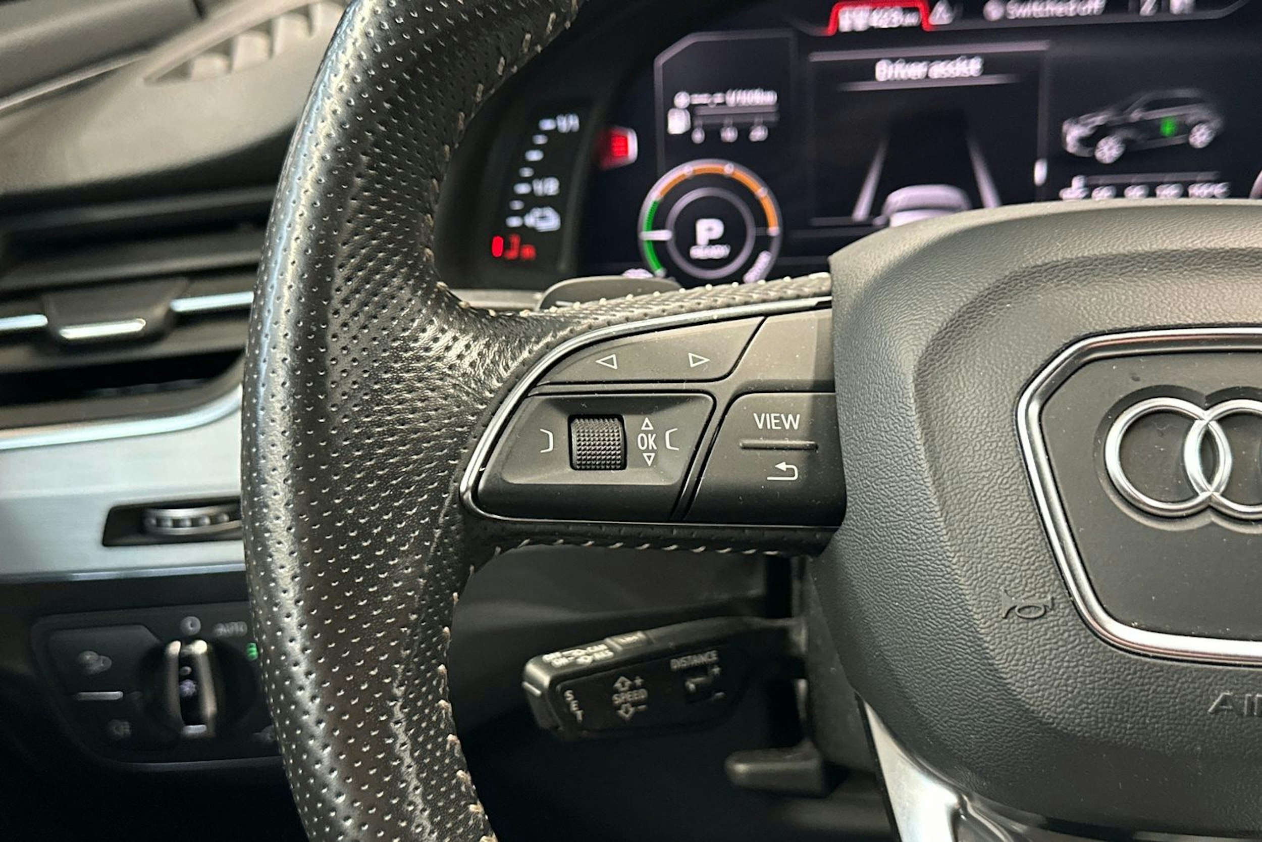 valkoinen Audi Q7 2017 kuva 13.