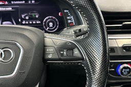 valkoinen Audi Q7 2017 kuva 14.