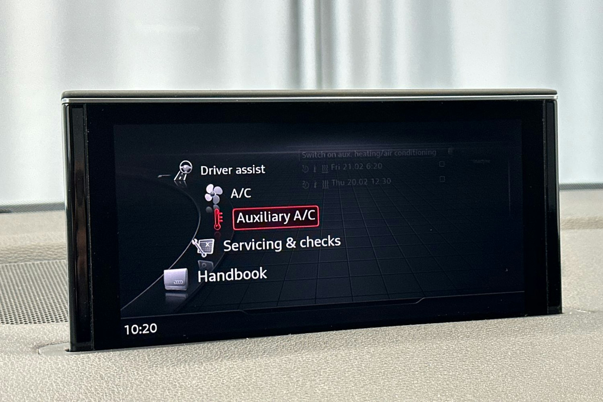 valkoinen Audi Q7 2017 kuva 18.