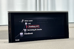 valkoinen Audi Q7 2017 kuva 18.