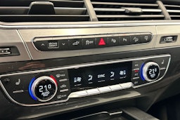 valkoinen Audi Q7 2017 kuva 19.