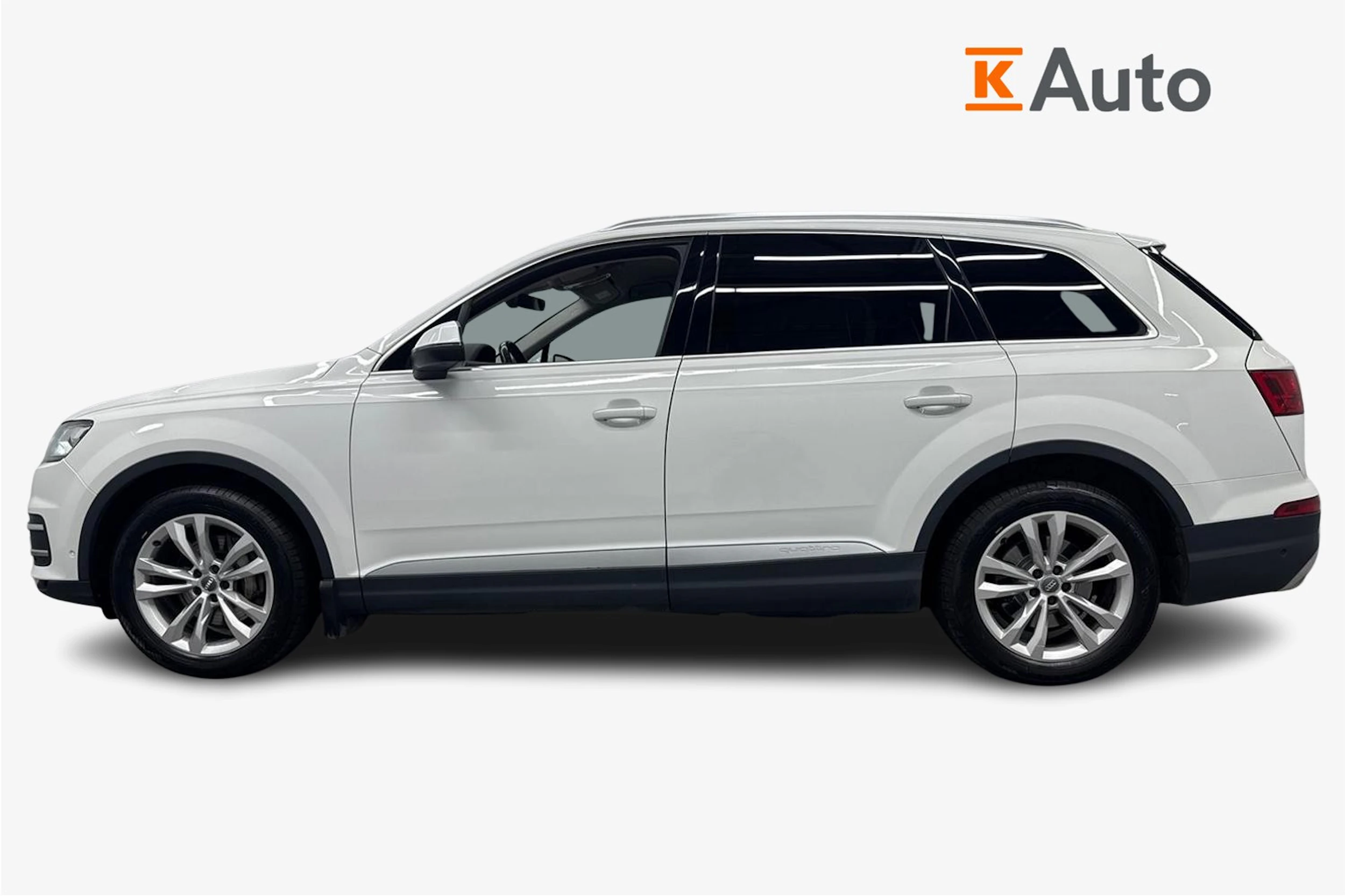 valkoinen Audi Q7 2018 kuva 5.