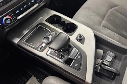 valkoinen Audi Q7 2018 kuva 27.
