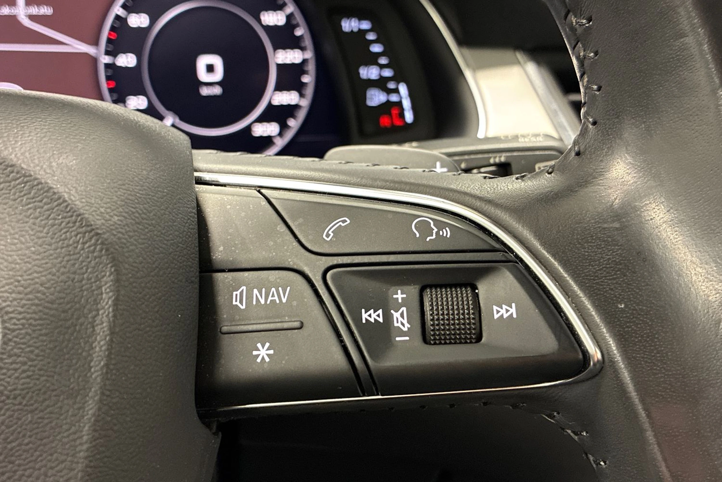 hopea Audi Q7 2018 kuva 15.