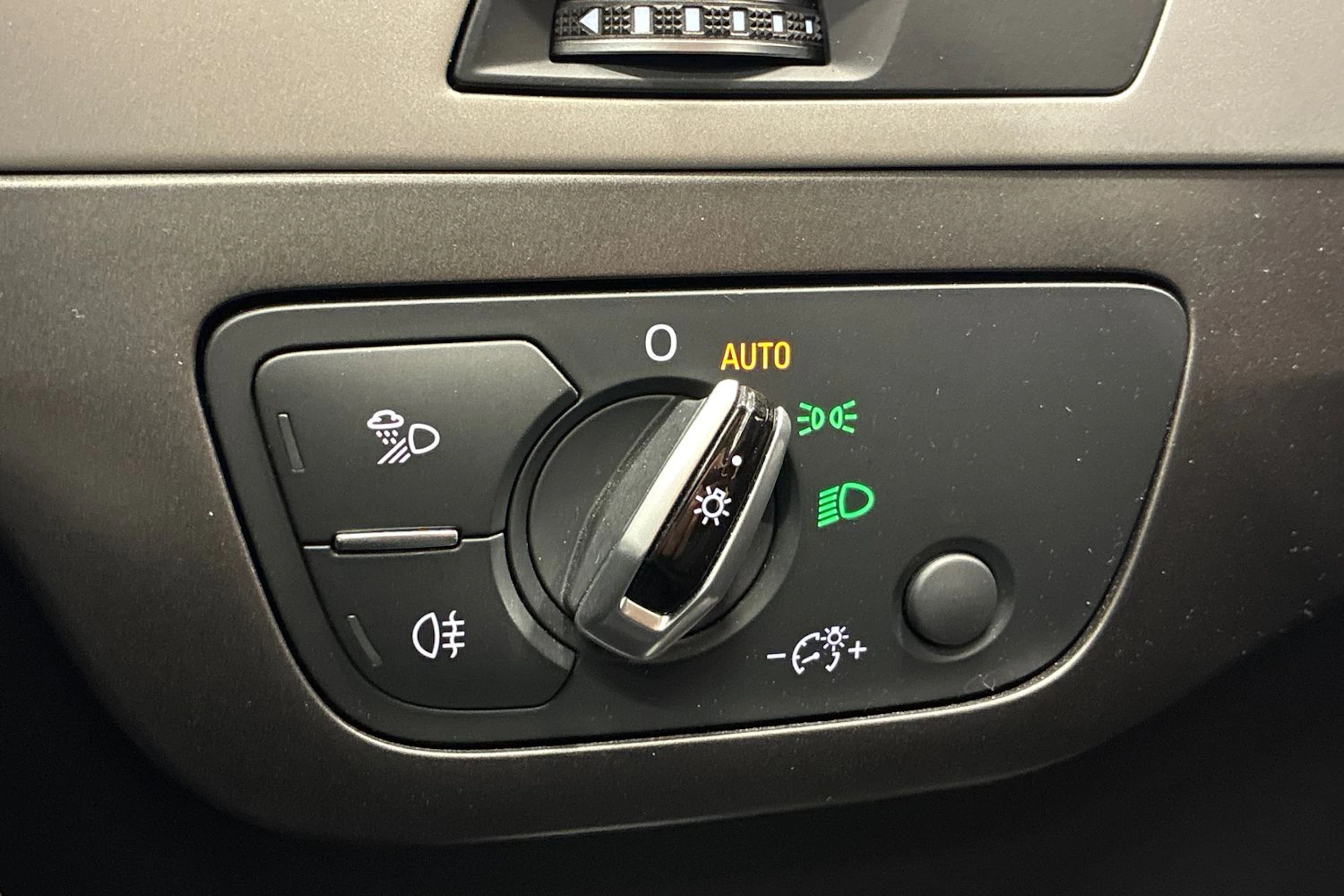 hopea Audi Q7 2018 kuva 18.