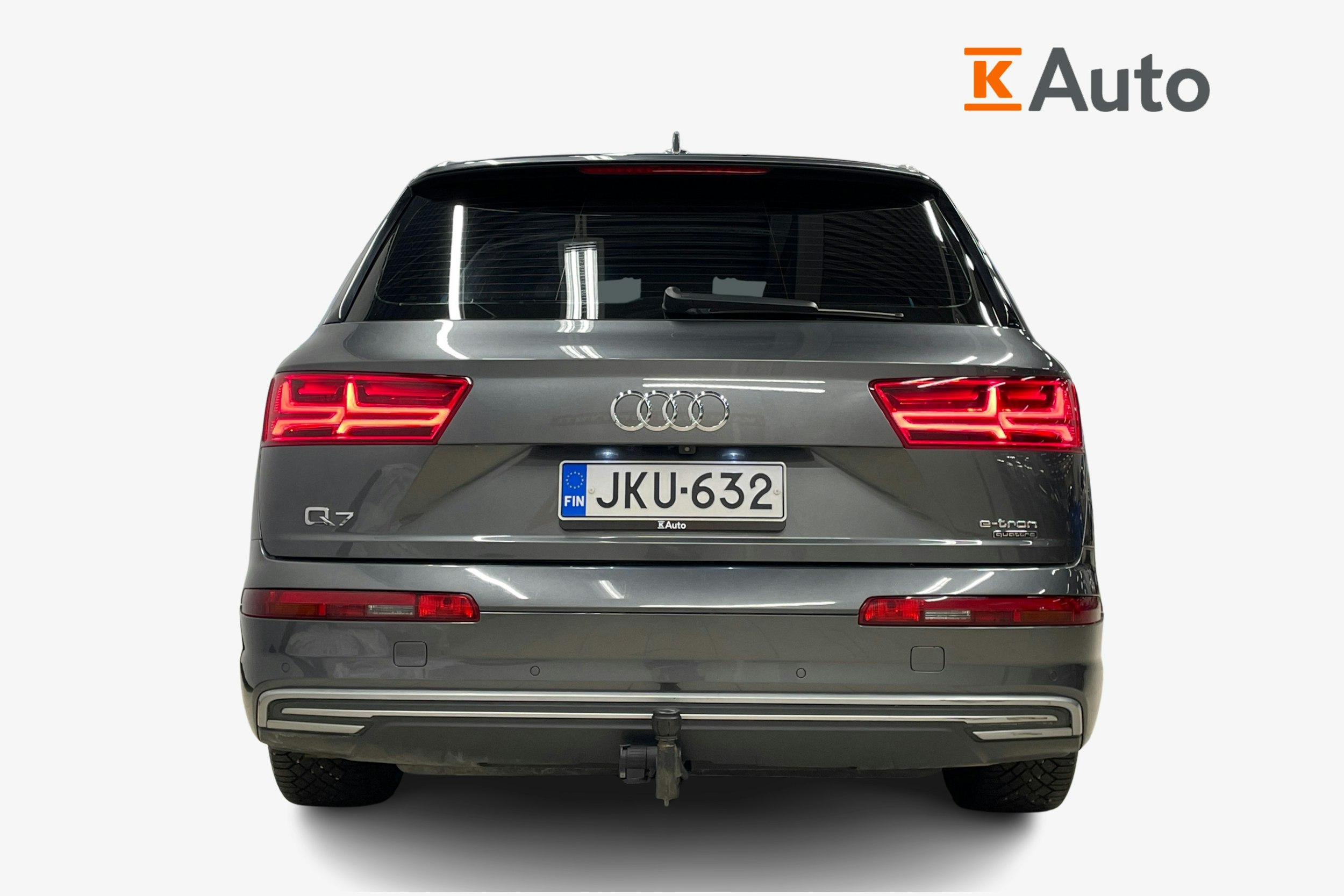 Harmaa Audi Q7 2018 kuva 3.