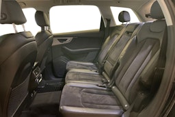 Musta Audi Q7 2018 kuva 10.