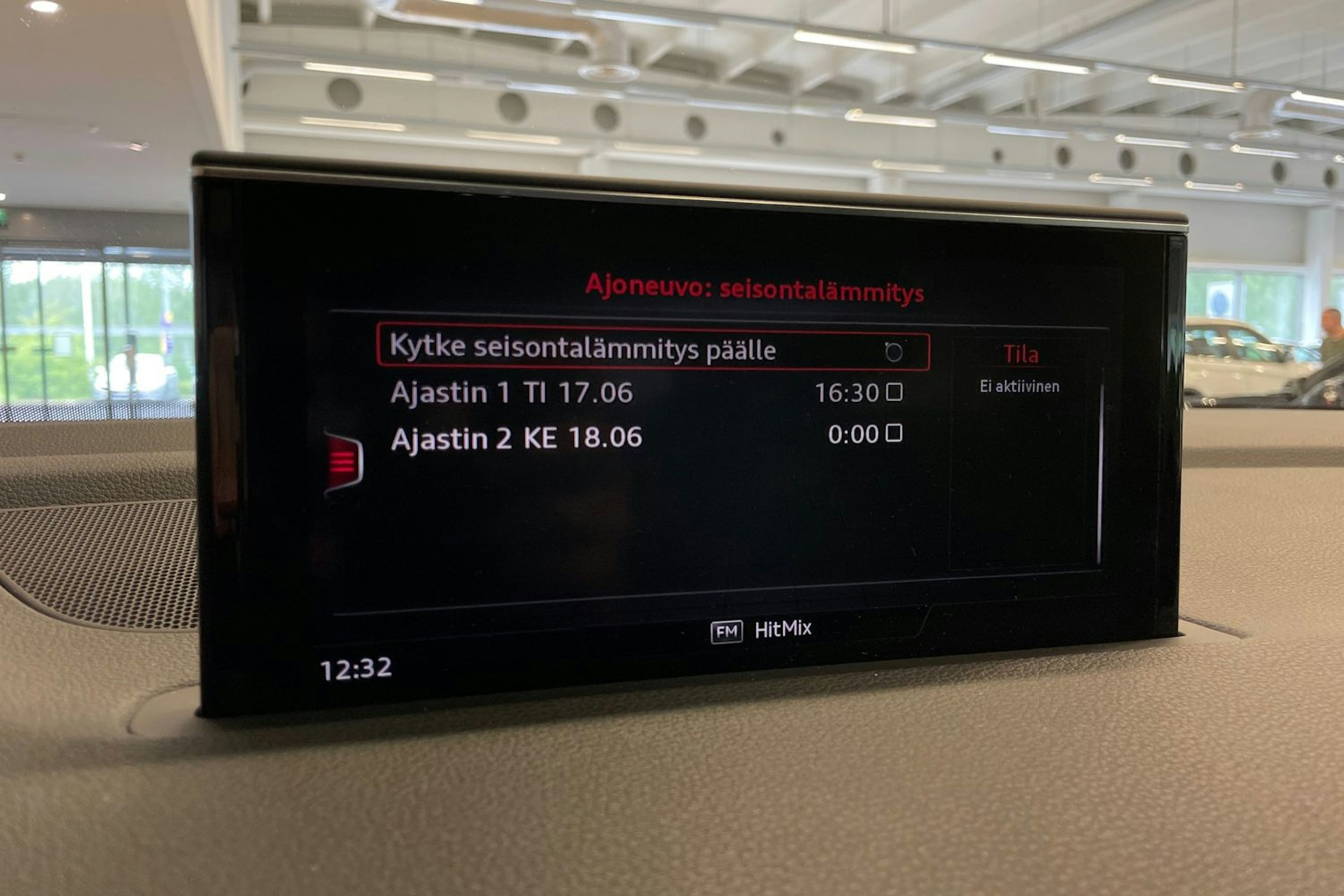 Musta Audi Q7 2018 kuva 17.