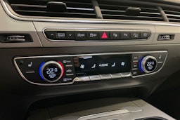 Musta Audi Q7 2018 kuva 19.