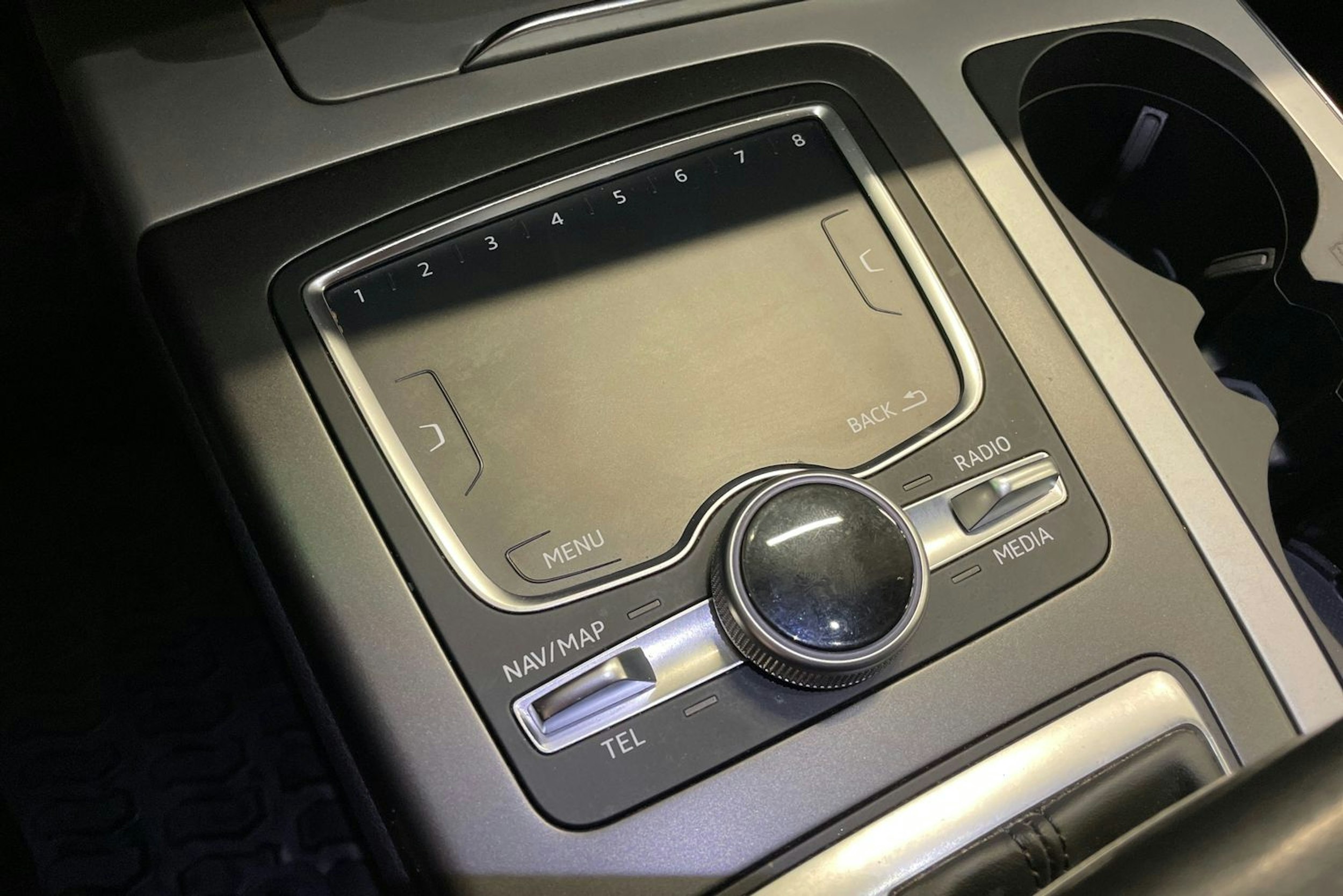 Musta Audi Q7 2018 kuva 20.