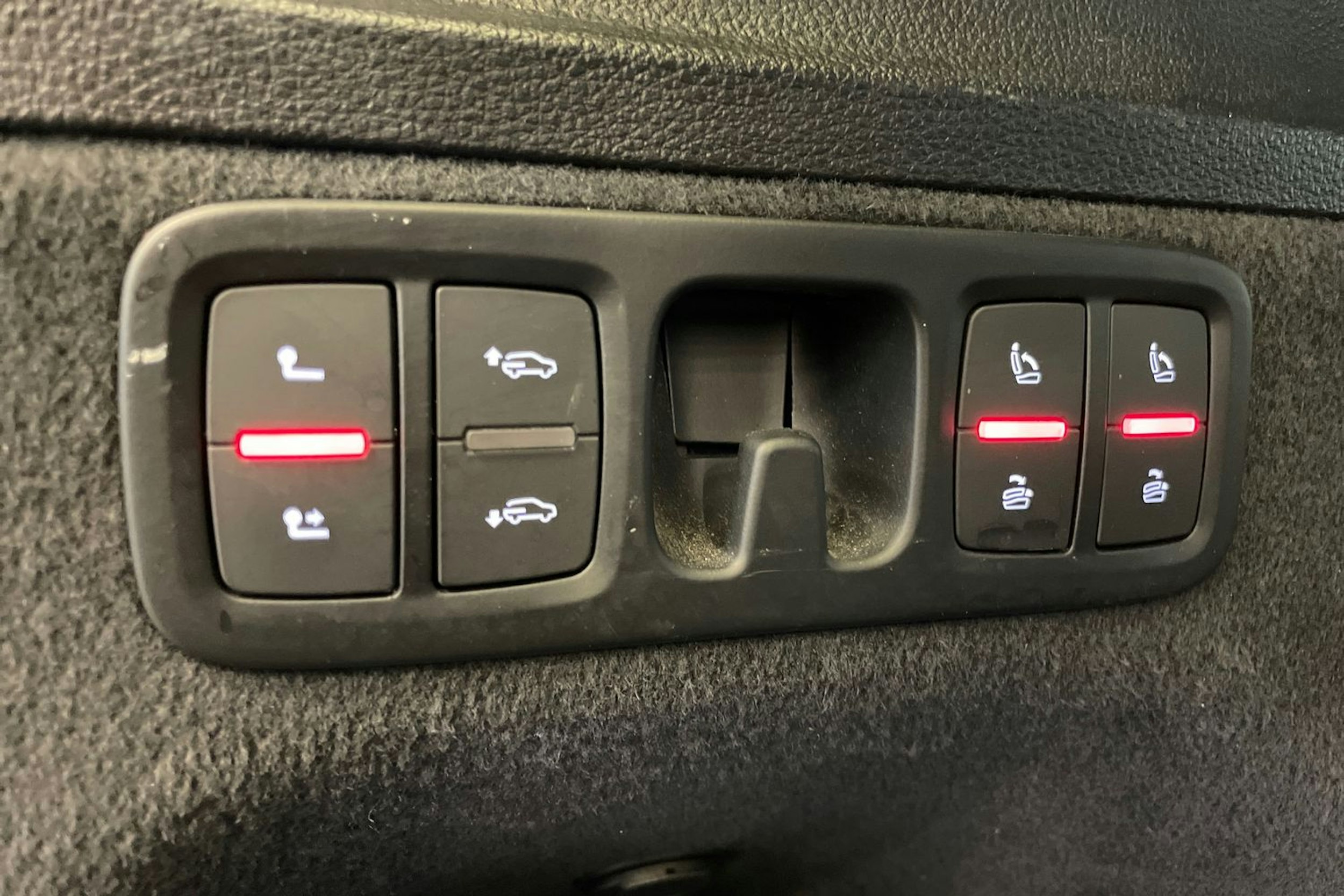 Musta Audi Q7 2018 kuva 22.