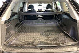 Musta Audi Q7 2018 kuva 27.