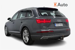 harmaa Audi Q7 2018 kuva 2.