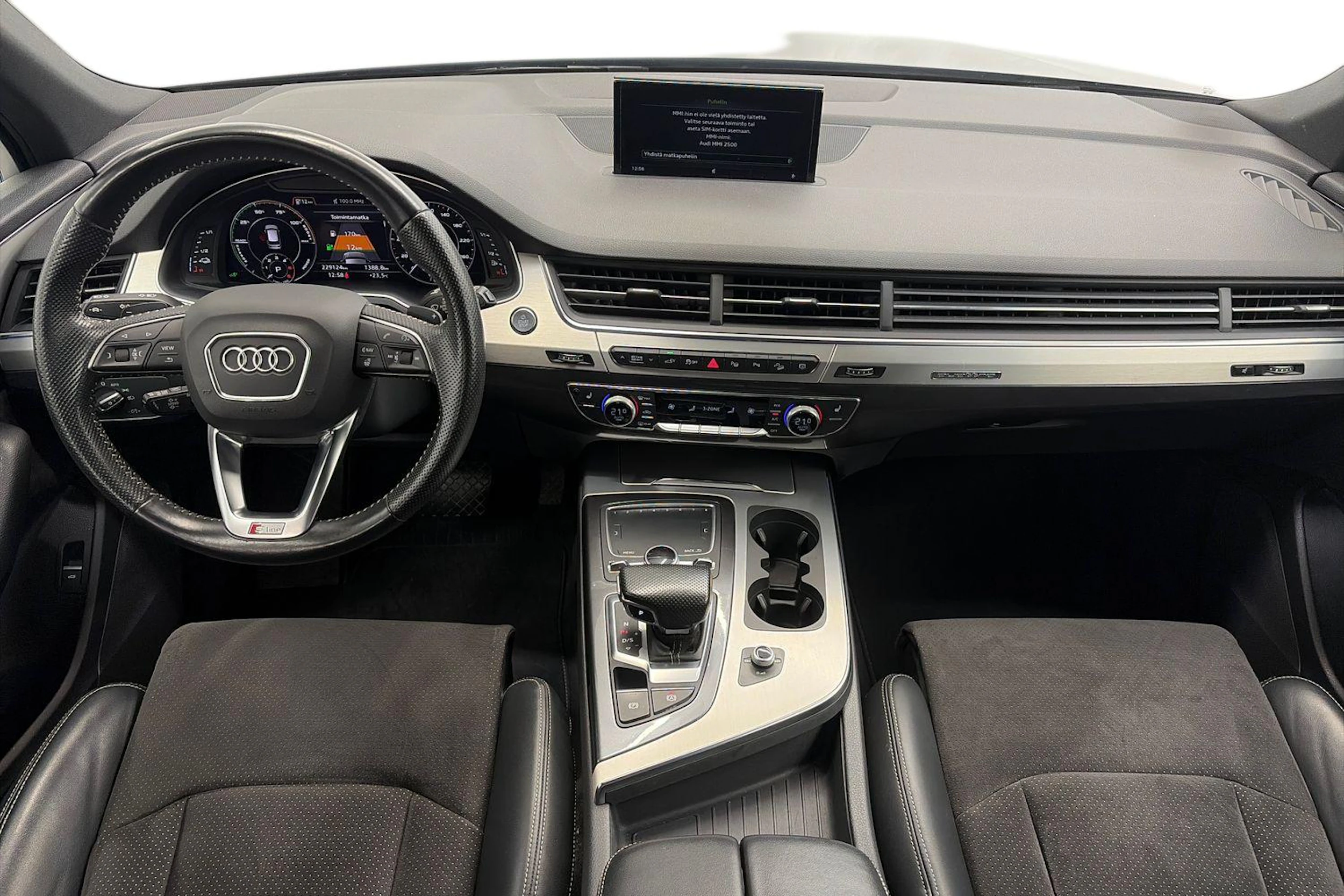 harmaa Audi Q7 2018 kuva 7.