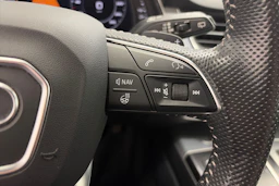 harmaa Audi Q7 2018 kuva 21.