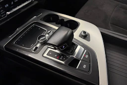 harmaa Audi Q7 2018 kuva 31.