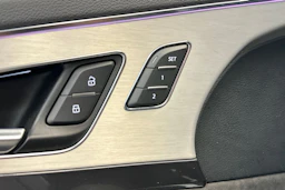 Musta Audi Q7 2018 kuva 20.