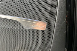 Musta Audi Q7 2018 kuva 22.