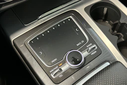 Musta Audi Q7 2018 kuva 31.
