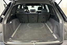 Musta Audi Q7 2018 kuva 37.
