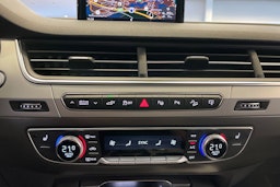 met. harmaa Audi Q7 2018 kuva 20.