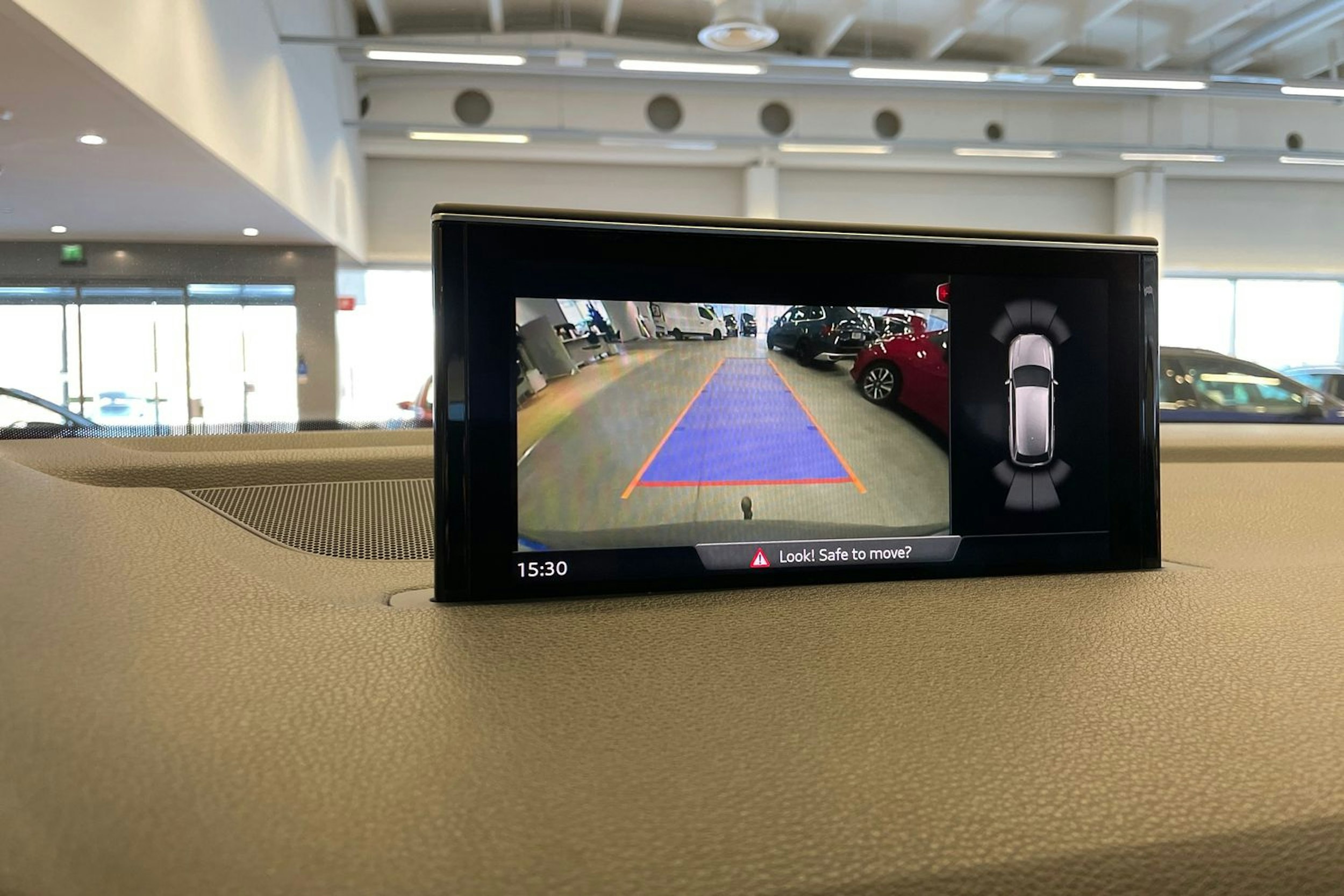 met. harmaa Audi Q7 2018 kuva 23.