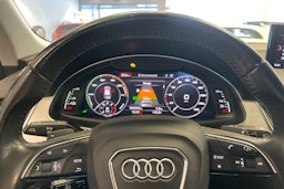met. harmaa Audi Q7 2018 kuva 24.