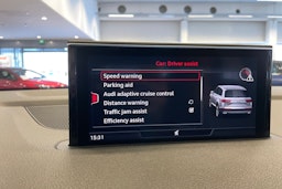 met. harmaa Audi Q7 2018 kuva 25.