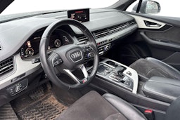 musta Audi Q7 2018 kuva 3.